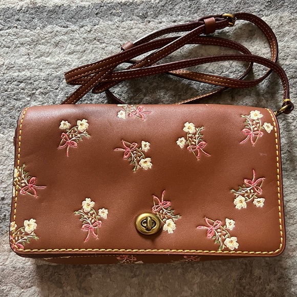 Coach sling crossbody bag - Picture 6 of 8